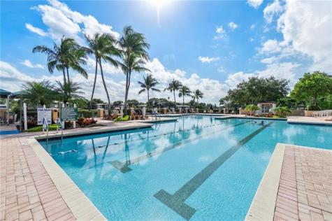 10643 W Clairmont Circle Tamarac FL 33321