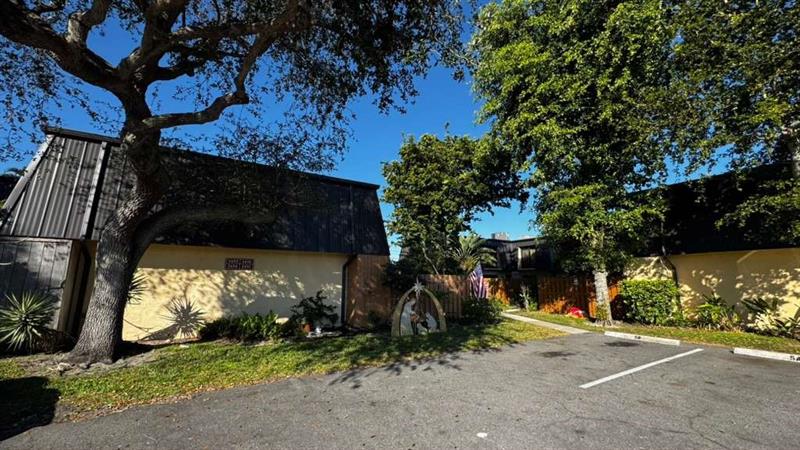 2494 Waterside Drive Lake Worth FL 33461