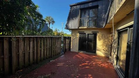 2494 Waterside Drive Lake Worth FL 33461