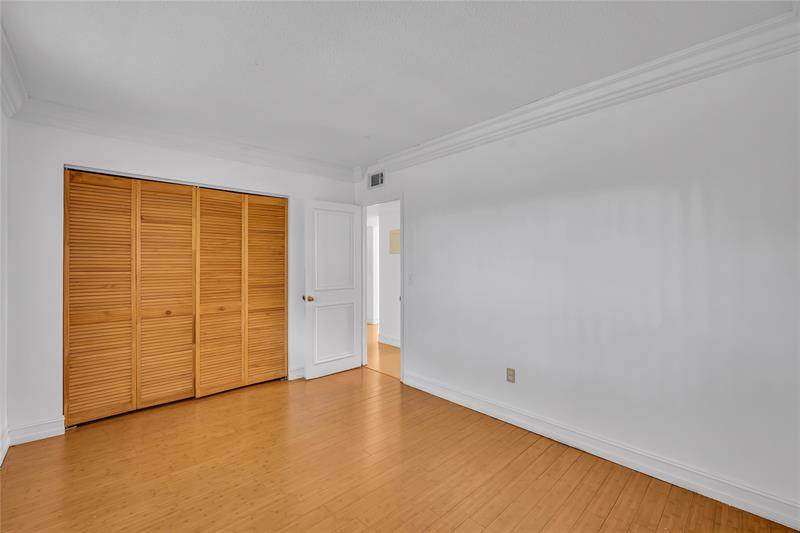 10762 La Placida Drive Coral Springs FL 33065