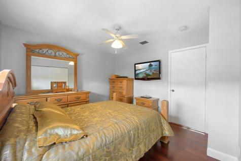 4923 SW 31st Terrace Dania Beach FL 33312