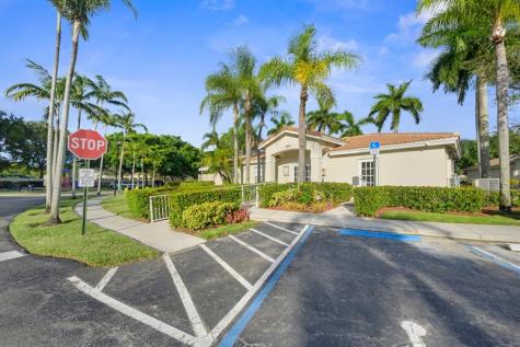 4923 SW 31st Terrace Dania Beach FL 33312