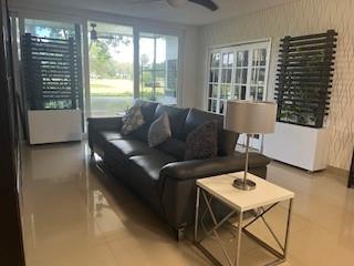 565 Oaks Lane Pompano Beach FL 33069