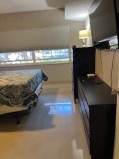 565 Oaks Lane Pompano Beach FL 33069