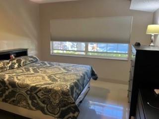 565 Oaks Lane Pompano Beach FL 33069