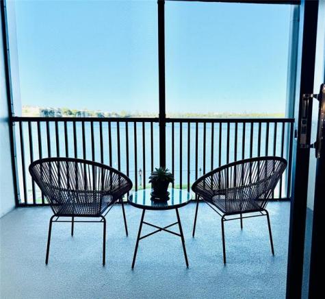 112 Lake Emerald Oakland Park FL 33309