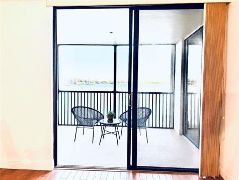 112 Lake Emerald Oakland Park FL 33309