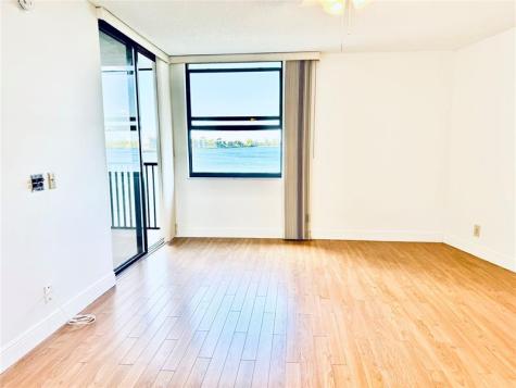 112 Lake Emerald Oakland Park FL 33309