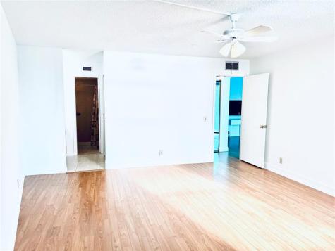 112 Lake Emerald Oakland Park FL 33309