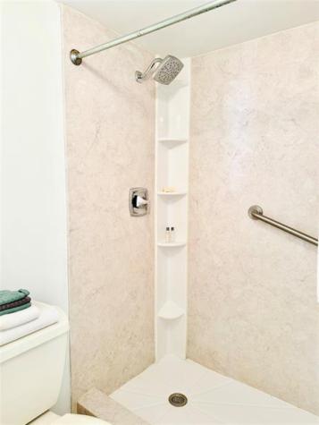 112 Lake Emerald Oakland Park FL 33309