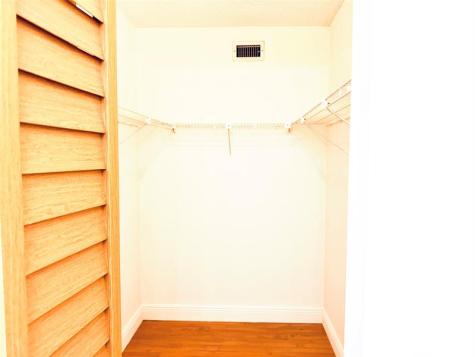 112 Lake Emerald Oakland Park FL 33309