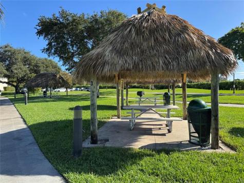 112 Lake Emerald Oakland Park FL 33309