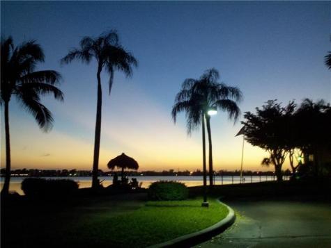 112 Lake Emerald Oakland Park FL 33309