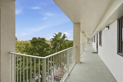 2238 N Cypress Bend Drive Pompano Beach FL 33069