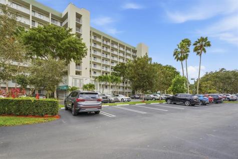 2238 N Cypress Bend Drive Pompano Beach FL 33069