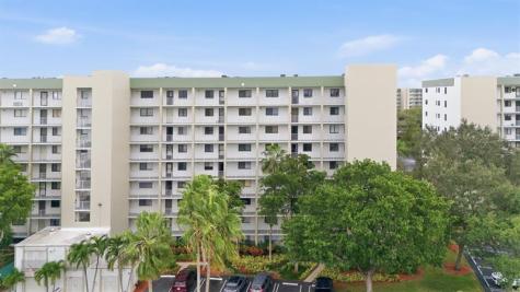 2238 N Cypress Bend Drive Pompano Beach FL 33069