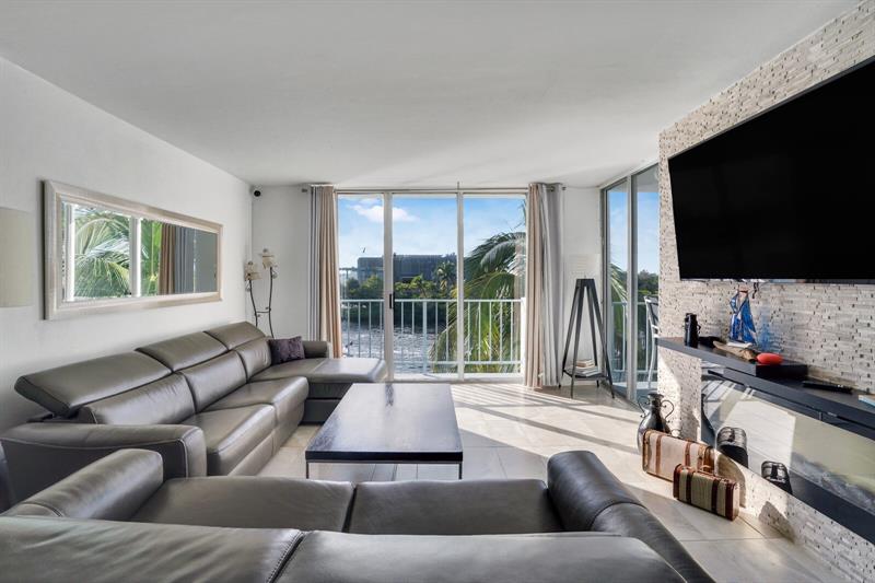 1609 N Riverside Drive Pompano Beach FL 33062