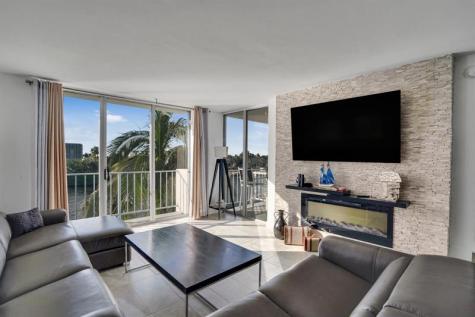 1609 N Riverside Drive Pompano Beach FL 33062