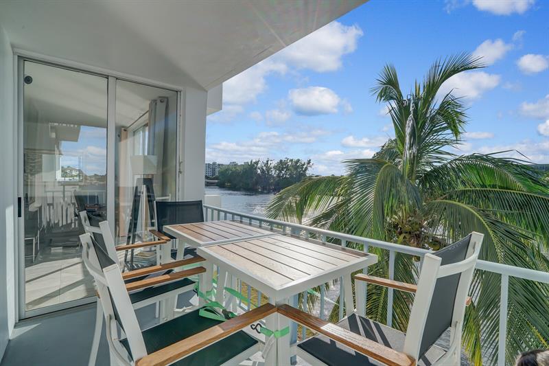 1609 N Riverside Drive Pompano Beach FL 33062