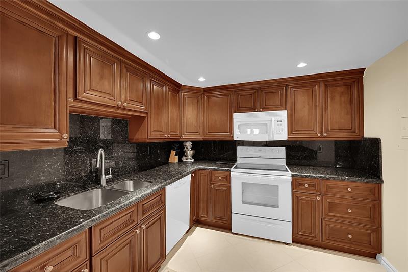 531 N Ocean Boulevard Pompano Beach FL 33062