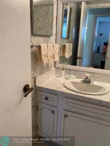 811 S Hollybrook Drive Pembroke Pines FL 33025