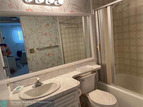 811 S Hollybrook Drive Pembroke Pines FL 33025