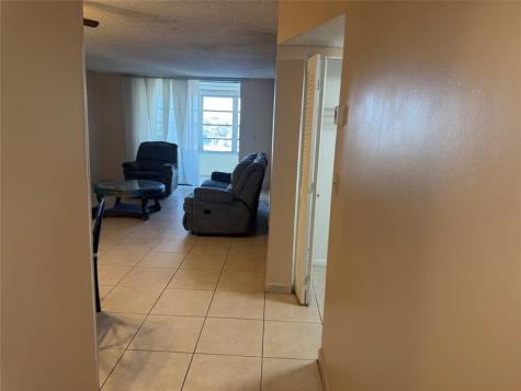 2860 Somerset Drive Fort Lauderdale FL 33311