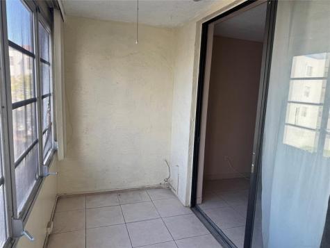 2860 Somerset Drive Fort Lauderdale FL 33311