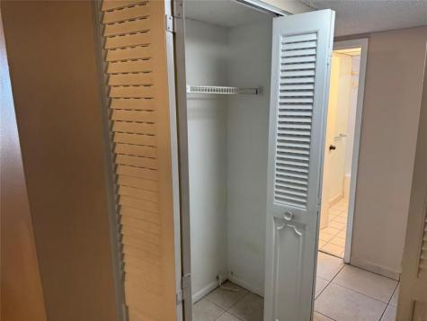 2860 Somerset Drive Fort Lauderdale FL 33311