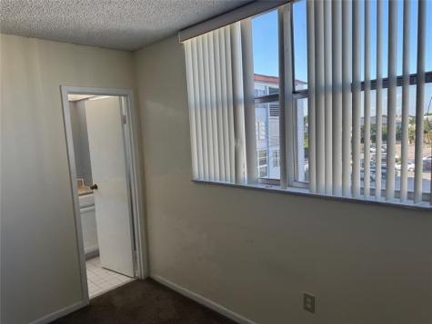 2860 Somerset Drive Fort Lauderdale FL 33311