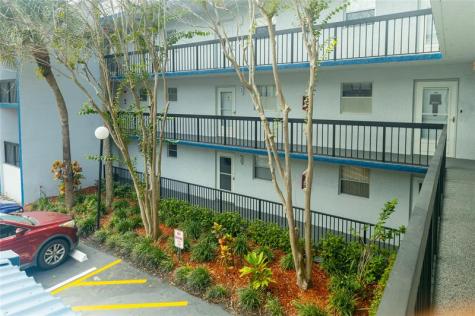 3140 Holiday Springs Boulevard Margate FL 33063