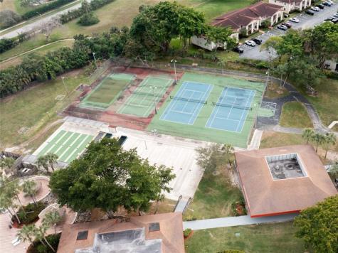 3140 Holiday Springs Boulevard Margate FL 33063