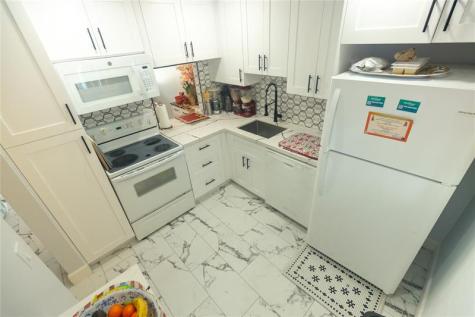 3140 Holiday Springs Boulevard Margate FL 33063