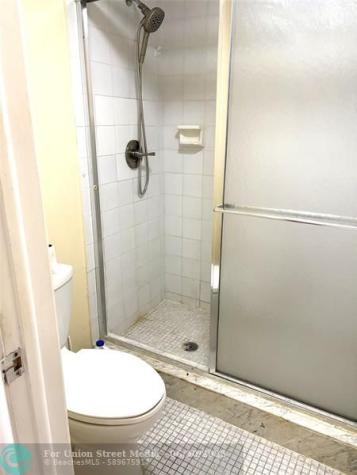 3571 Inverrary Drive Lauderhill FL 33319
