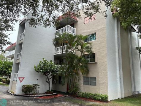 3571 Inverrary Drive Lauderhill FL 33319