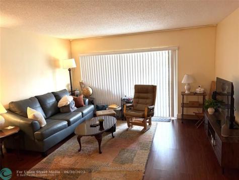 3571 Inverrary Drive Lauderhill FL 33319