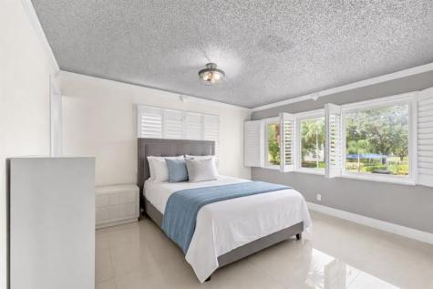 8941 S Hollybrook Boulevard Pembroke Pines FL 33025