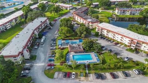 8941 S Hollybrook Boulevard Pembroke Pines FL 33025