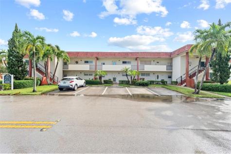 8941 S Hollybrook Boulevard Pembroke Pines FL 33025