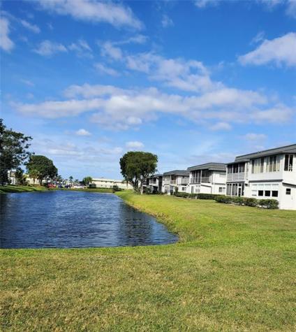 357 Saxony H Delray Beach FL 33446