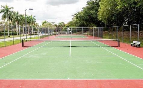 11000 Middle Golf Court Tamarac FL 33321