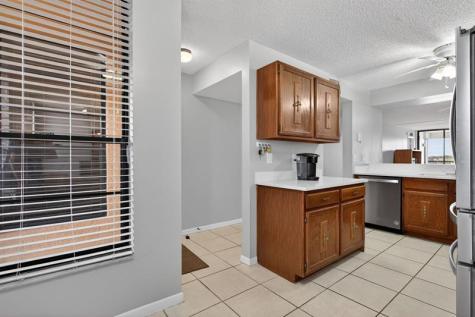 6239 Coral Lake Drive Margate FL 33063