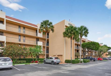 6239 Coral Lake Drive Margate FL 33063