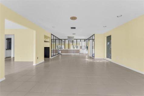 21180 Juego Circle Boca Raton FL 33433