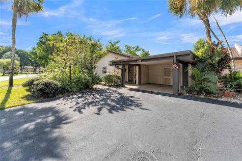 21180 Juego Circle Boca Raton FL 33433