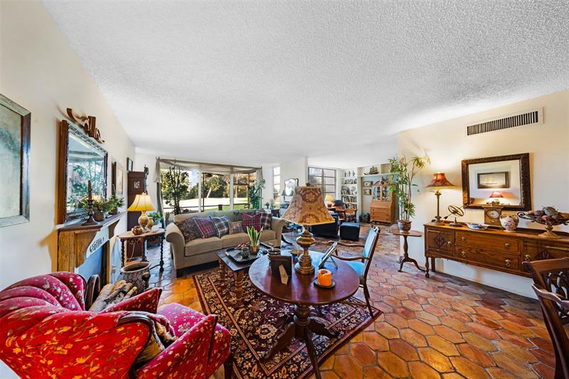 3930 Oaks Clubhouse Drive Pompano Beach FL 33069