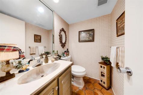 3930 Oaks Clubhouse Drive Pompano Beach FL 33069
