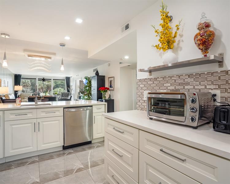 3510 Oaks Way Pompano Beach FL 33069