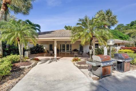 3510 Oaks Way Pompano Beach FL 33069