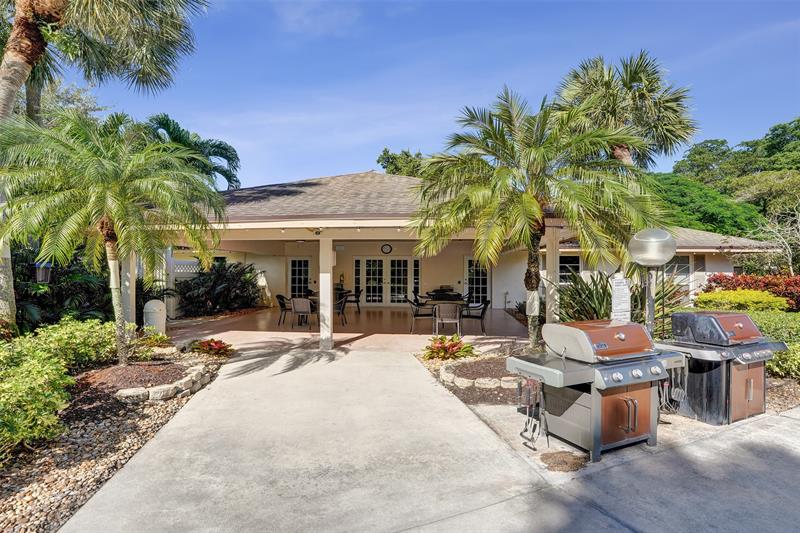 3510 Oaks Way Pompano Beach FL 33069